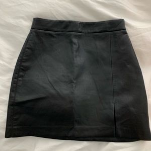Aritzia Wilfred tempest skirt